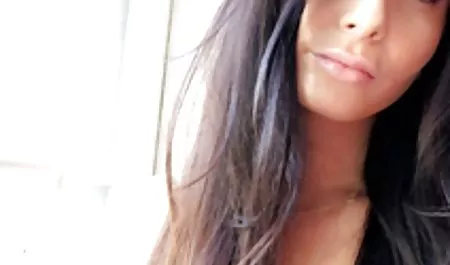 همسر شلخته فرانسوی لیزا 3sum بازی یکسی با 2 سیاه بزرگ
