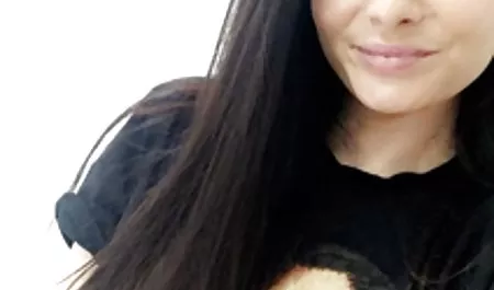 سبزه شاخی باعث می شود صورتش سخت زیر بازی فیلم سکسی پا شود