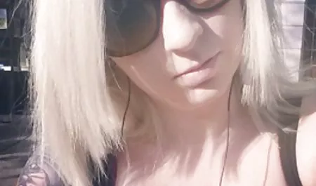 Sophie Reade کلیپ عشق بازی و سکس سکسی لباس 31